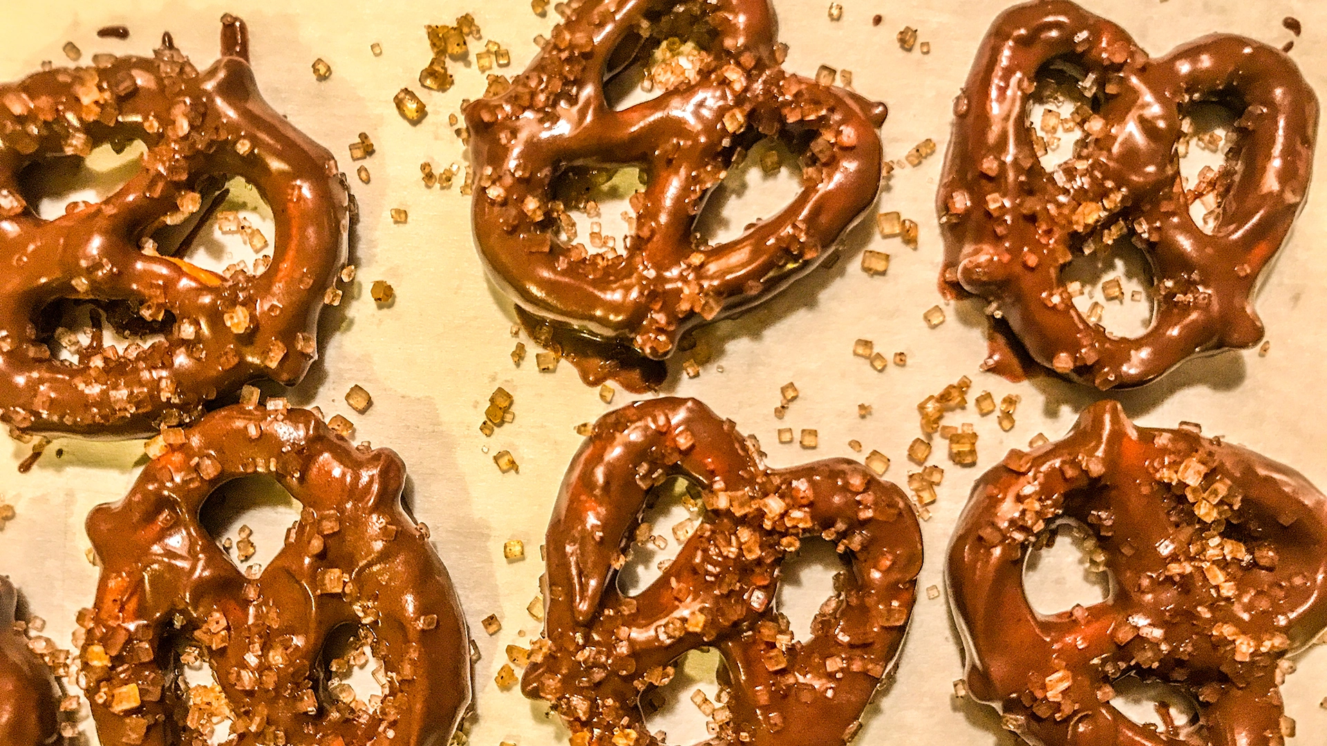 Cinnamon Pecan Pretzels